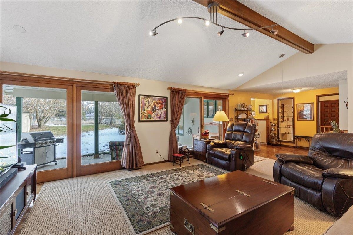 1225 East Burk Road Colbert, WA 99005 - Photo 11 of 50