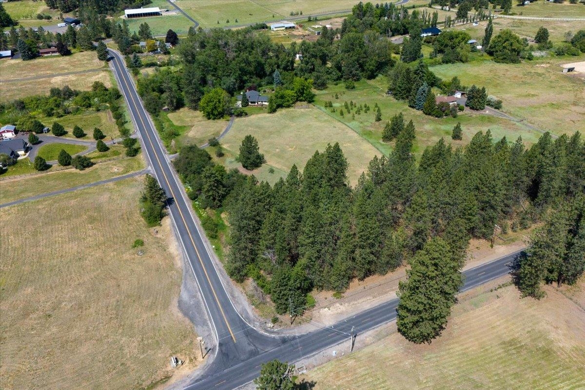 1225 East Burk Road Colbert, WA 99005 - Photo 46 of 50