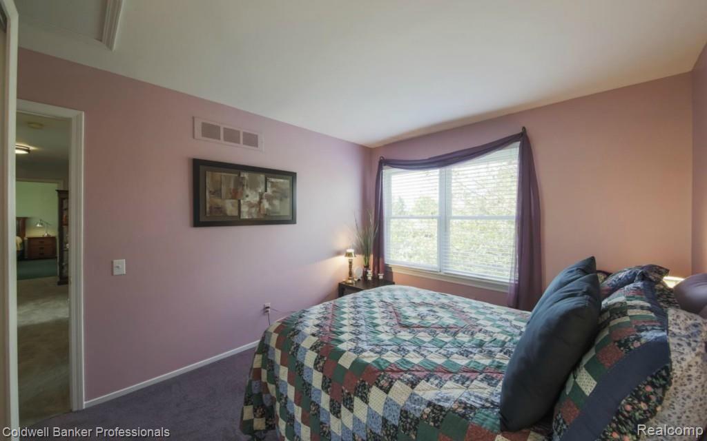 1068 High-Ridge Drive Canton, MI 48187 - Photo 19 of 26 19-photo-web-1680x1050-160434.jpg