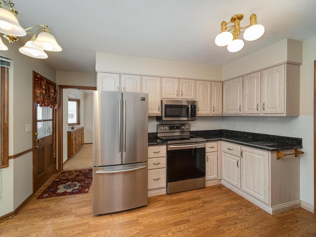 8325 Ewing Road Bloomington, MN 55431 - Photo 11 of 23 Gallery Image 11