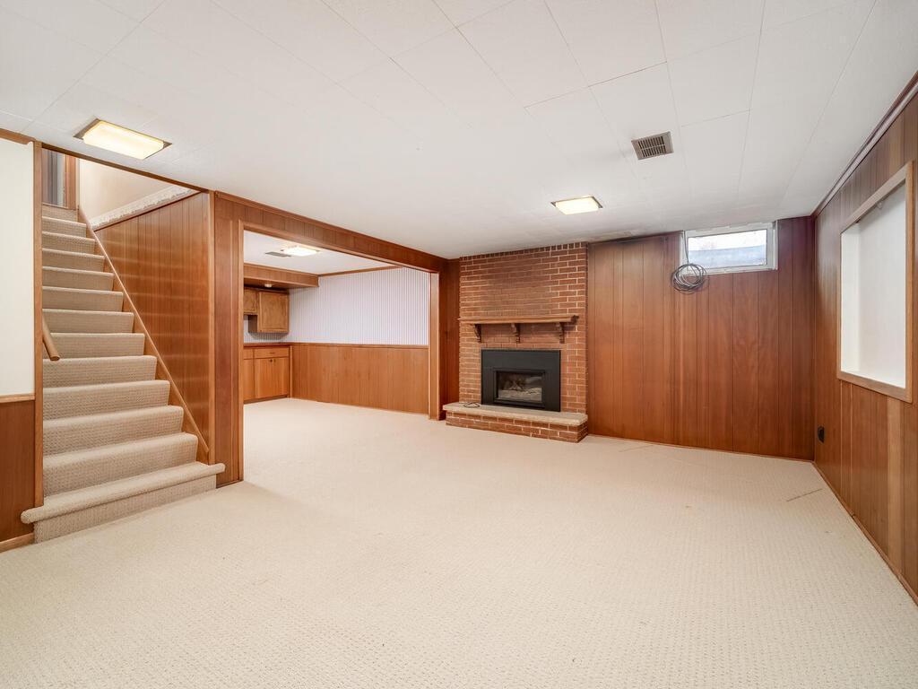 8325 Ewing Road Bloomington, MN 55431 - Photo 17 of 23 Gallery Image 17