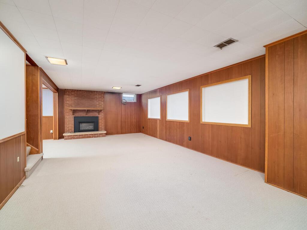 8325 Ewing Road Bloomington, MN 55431 - Photo 19 of 23 Gallery Image 19