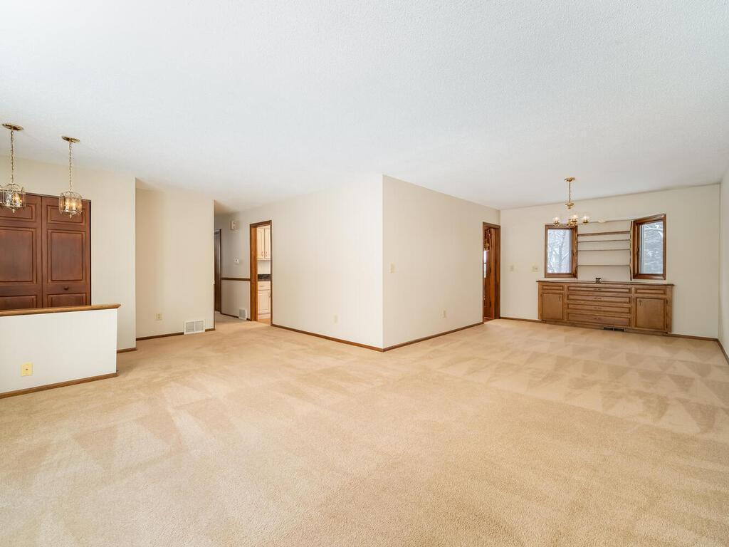 8325 Ewing Road Bloomington, MN 55431 - Photo 7 of 23 Gallery Image 7
