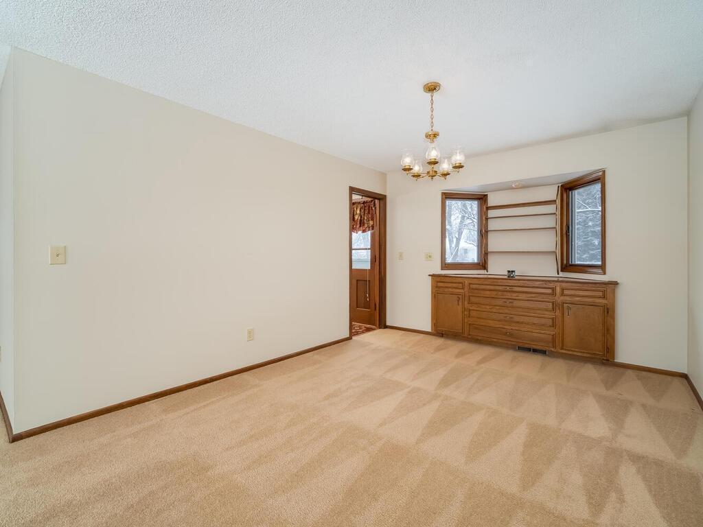 8325 Ewing Road Bloomington, MN 55431 - Photo 8 of 23 Gallery Image 8
