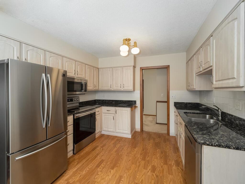 8325 Ewing Road Bloomington, MN 55431 - Photo 10 of 23 Gallery Image 10
