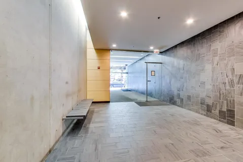 $299,000 | 630 North Franklin Street, Unit 1013, Chicago, IL 60654