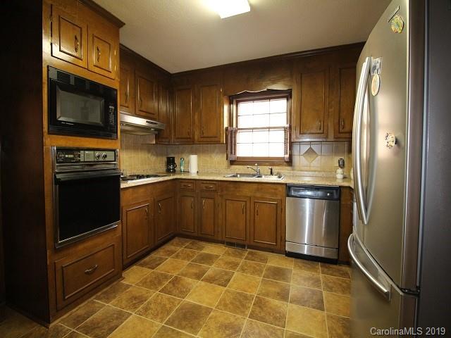 722 Pineview Lakes Road Chester, SC 29706 - Photo 7 of 22 Gallery Image 7