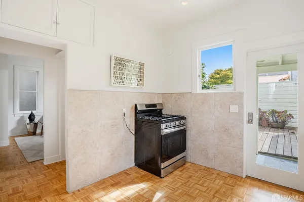 $1,395,000 | 1081 Treat Avenue, San Francisco, CA 94110