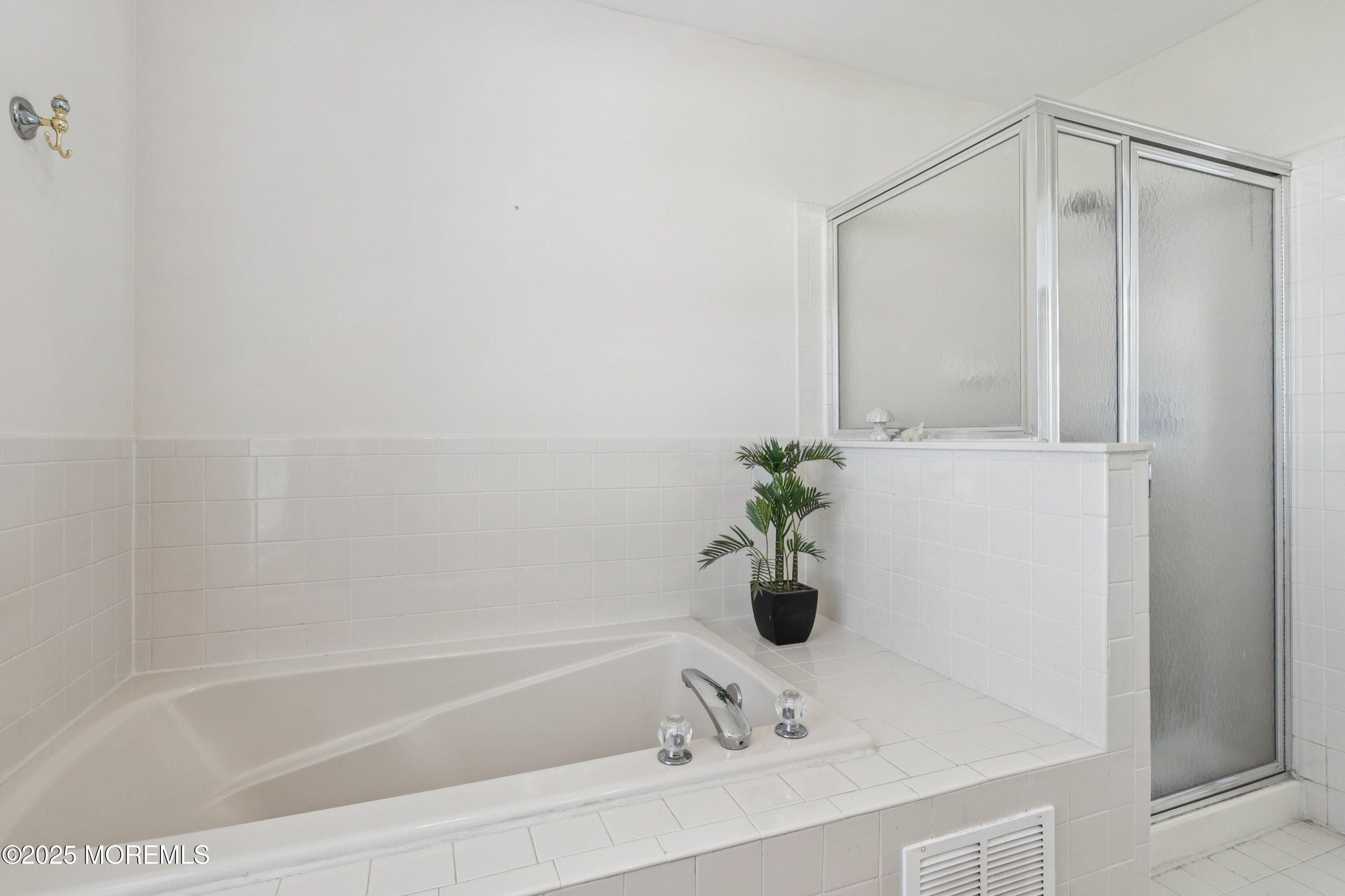 7 Devonshire Drive Hazlet, NJ 07730 - Photo 12 of 19 a bathroom with a bathtub