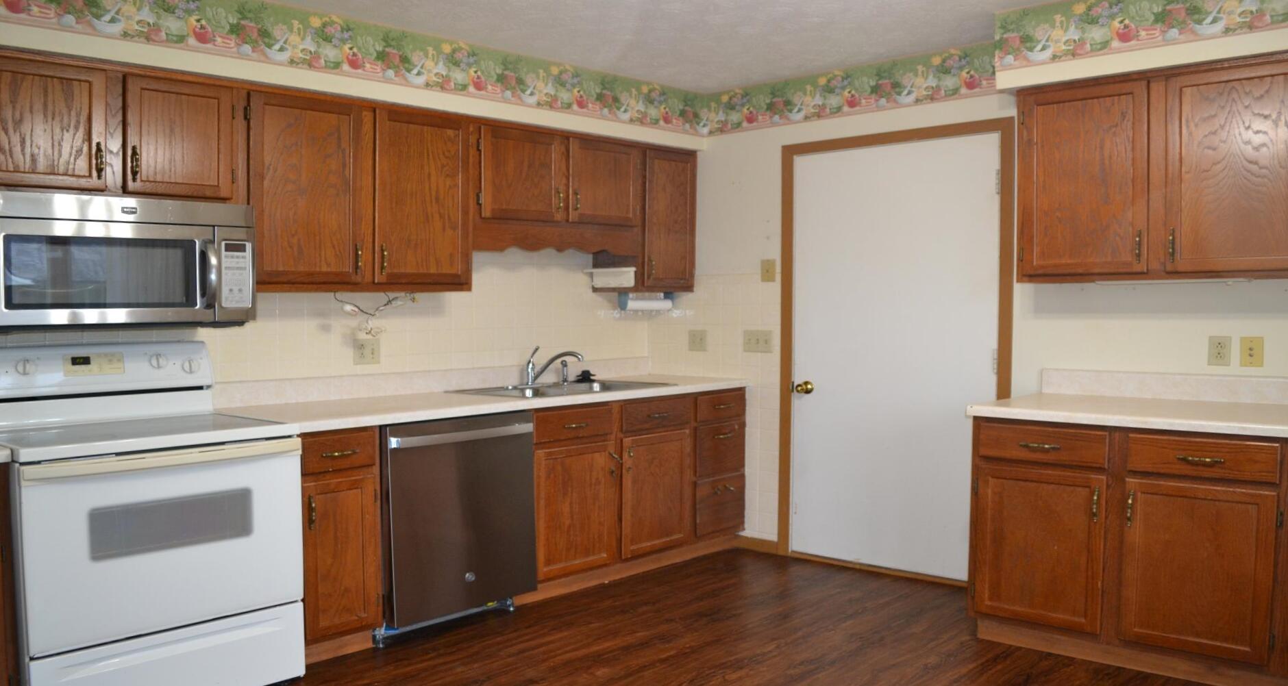 1031 Armsgate Road Springfield, OH 45503 - Photo 9 of 30