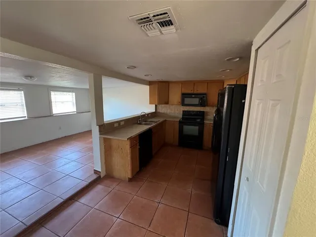 $2,095 | 2430 North Central Avenue, Kissimmee, FL 34741