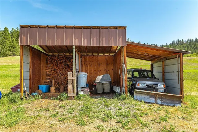 $549,000 | 1643 Highway 395, Chewelah, WA 99109