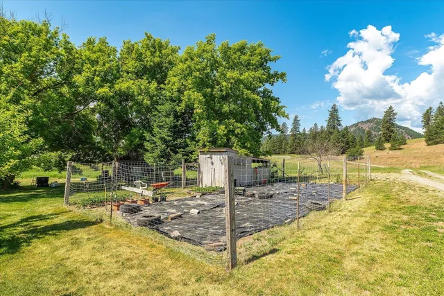 $549,000 | 1643 Highway 395, Chewelah, WA 99109