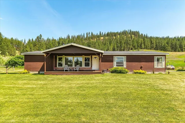 $549,000 | 1643 Highway 395, Chewelah, WA 99109