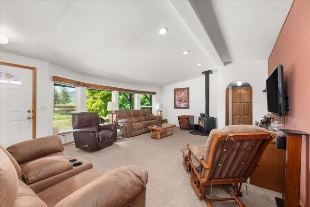 $549,000 | 1643 Highway 395, Chewelah, WA 99109