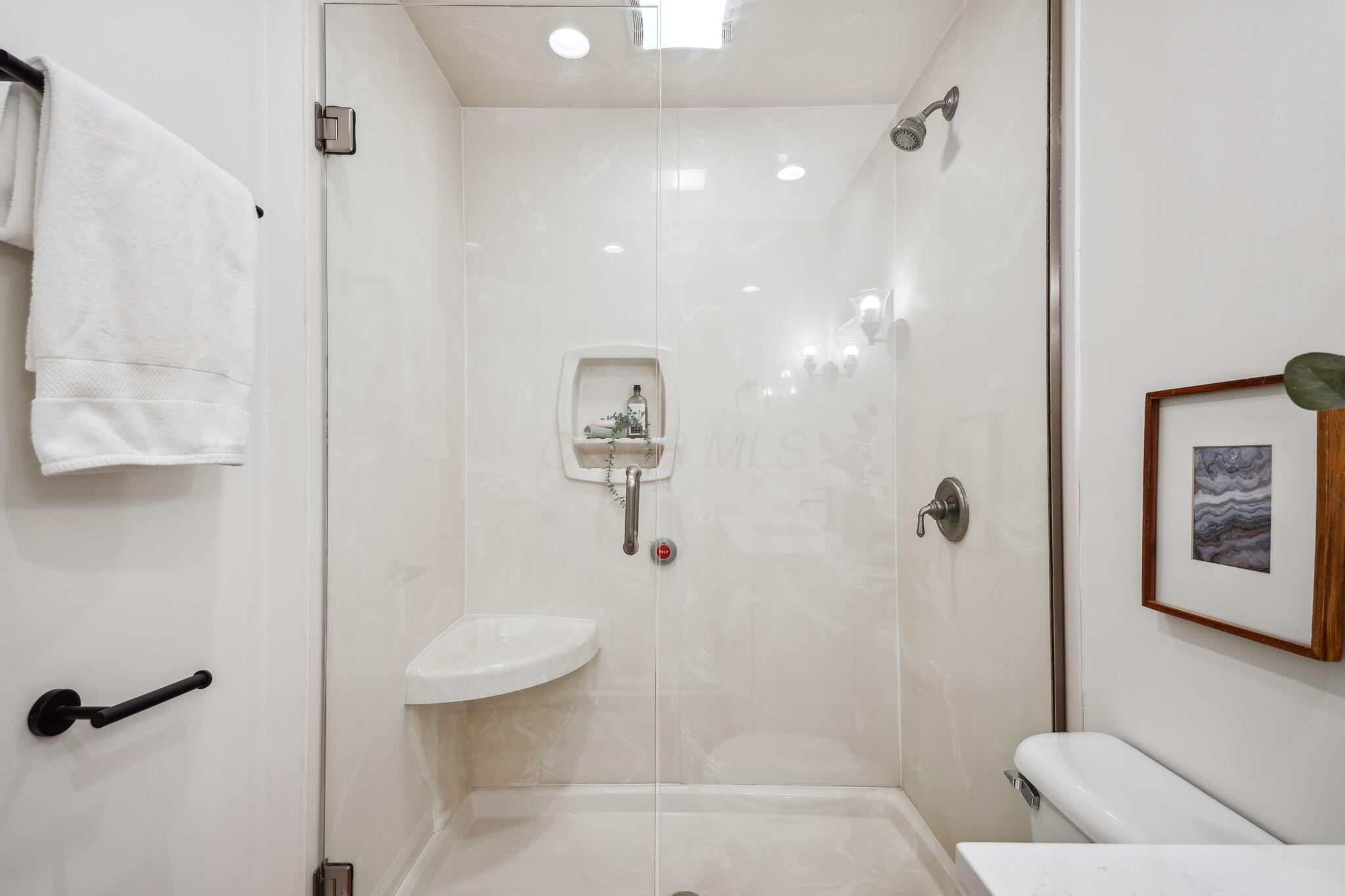 422 Fenway Road, Unit B Columbus, OH 43214 - Photo 28 of 49 24-web-or-mls-422-fenway-rd