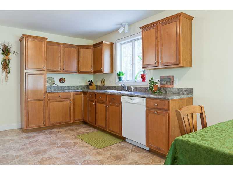 67 Hearn Road Scarborough, ME 04074 - Photo 3 of 16 Kitchen.