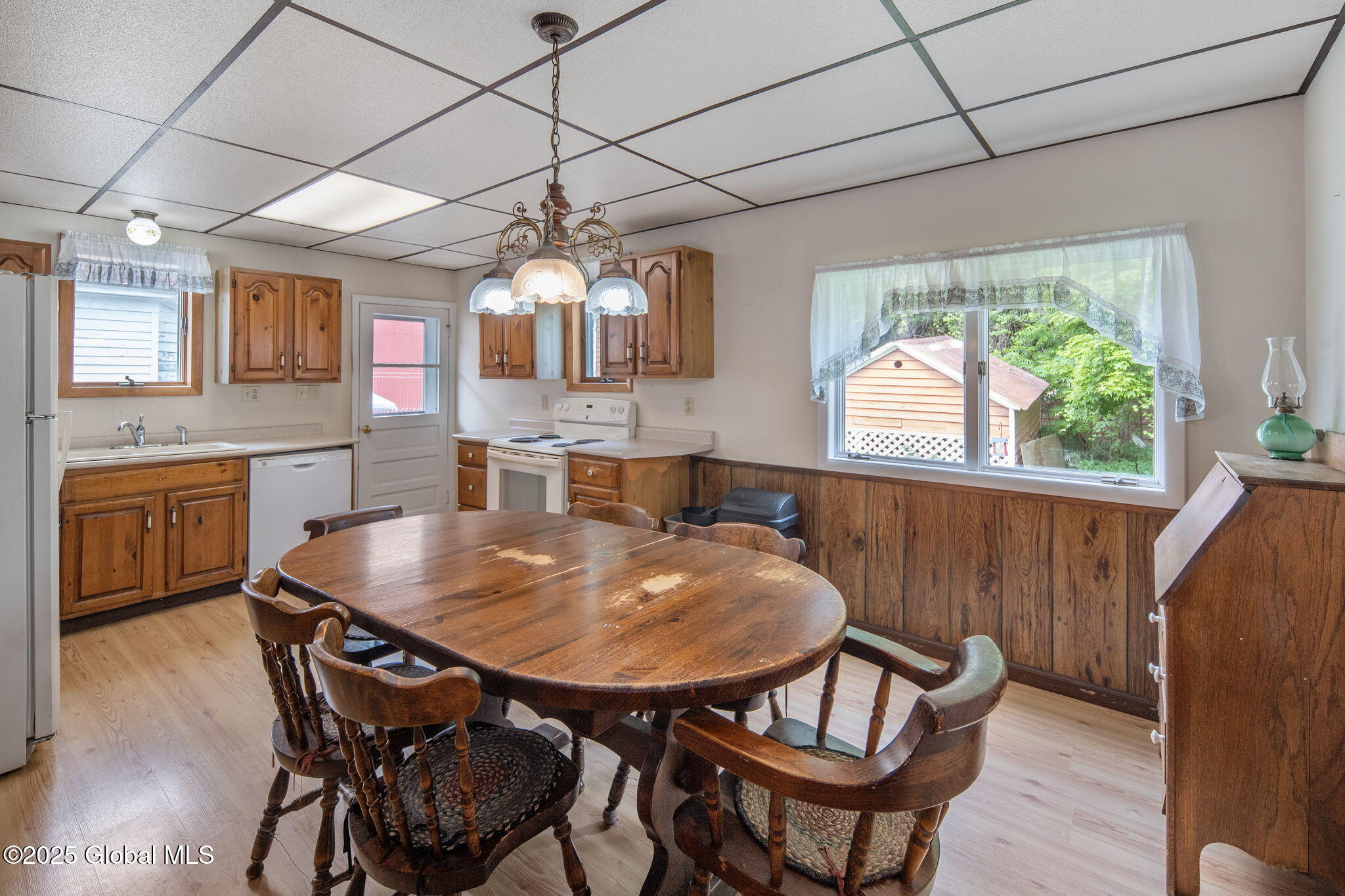 115 Chestnut Lane Middleburgh, NY 12122 - Photo 17 of 35 16-115ChestnutSt_16