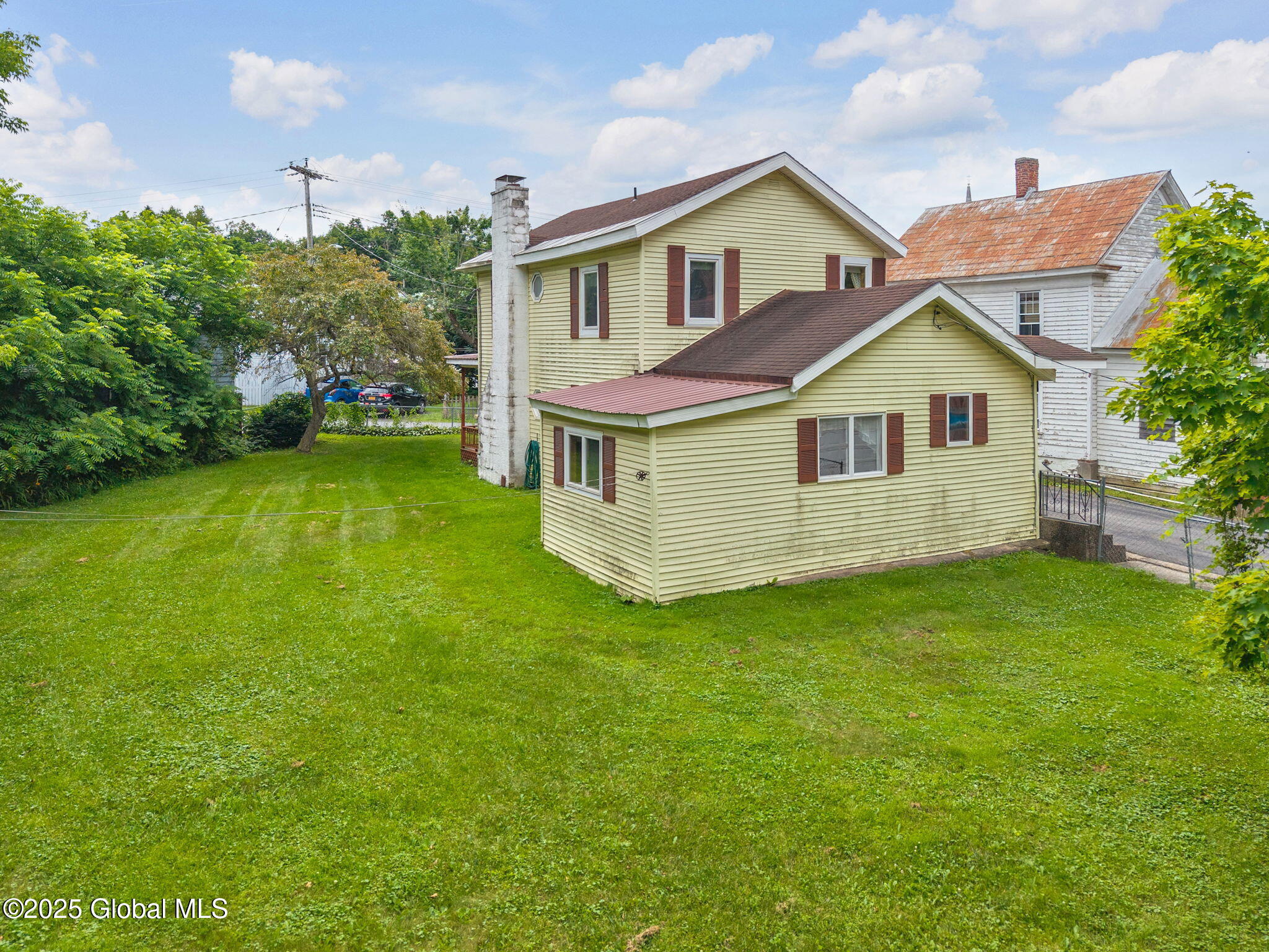 115 Chestnut Lane Middleburgh, NY 12122 - Photo 6 of 35 36-115ChestnutSt_36