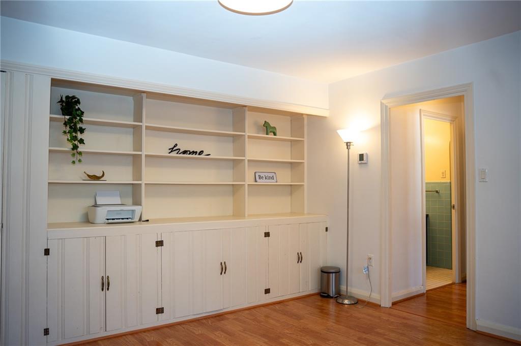 5025 Fifth Avenue, Unit 3F Pittsburgh, PA 15232 - Photo 9 of 22 a view of an empty room with closet area