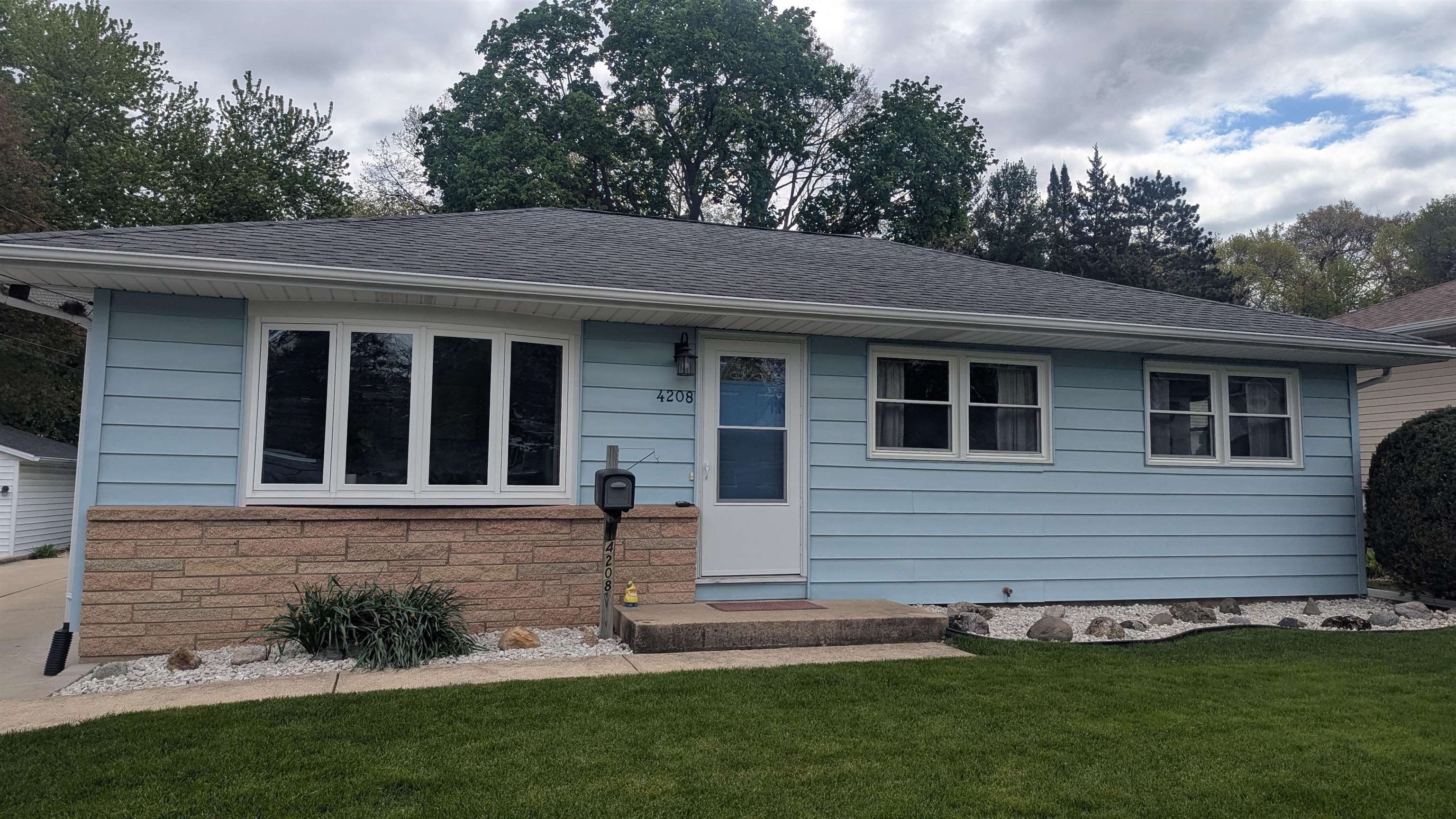 4208 Elinor Street Madison, WI 53716 - Photo 2 of 41