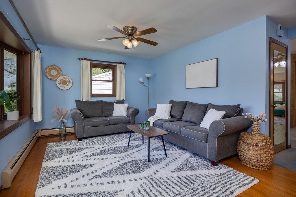 4208 Elinor Street Madison, WI 53716 - Photo 5 of 41