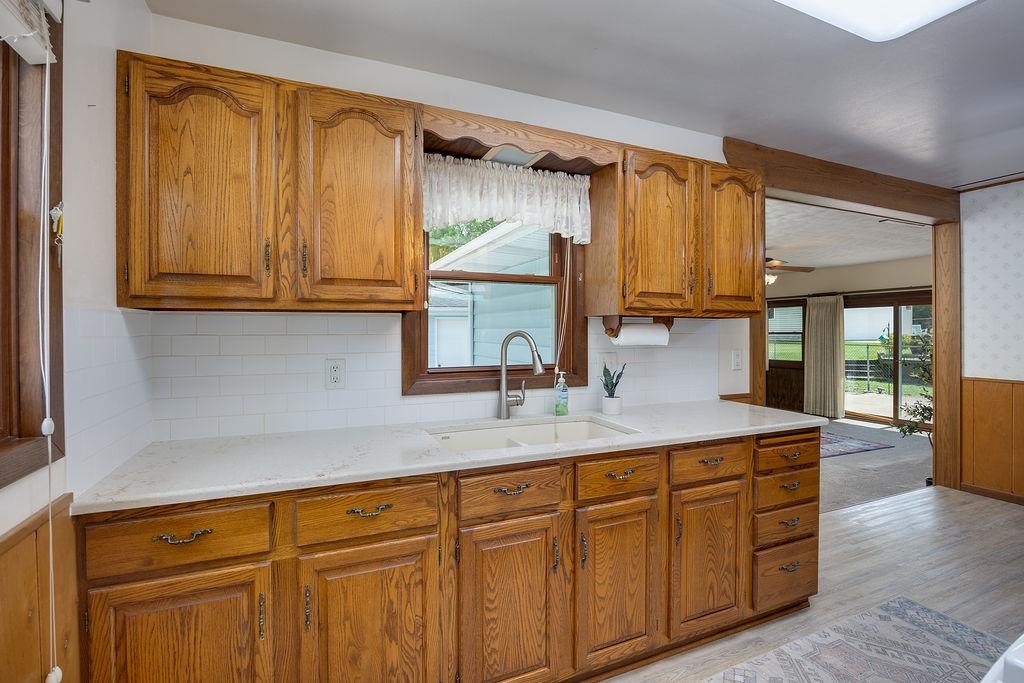 4208 Elinor Street Madison, WI 53716 - Photo 9 of 41