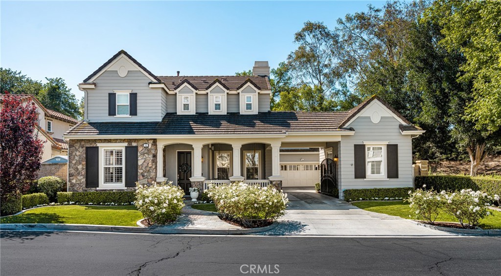 4 Lewiston Court Ladera Ranch, CA 92694 - Photo 2 of 48 front view of a house with a yard