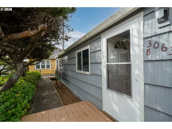 $869,000 | 3063 Southwest Anchor Avenue, Lincoln City, OR 97367