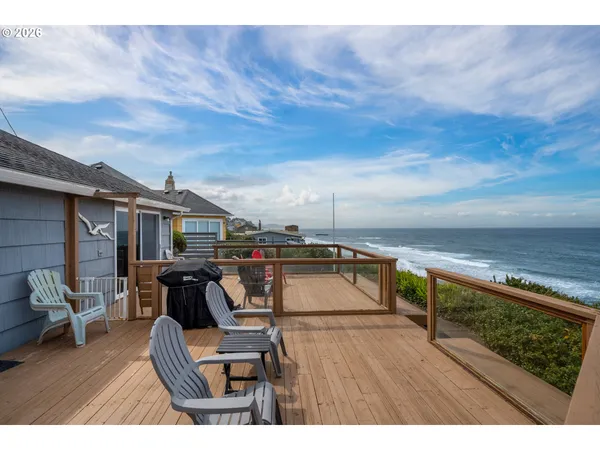 $869,000 | 3063 Southwest Anchor Avenue, Lincoln City, OR 97367