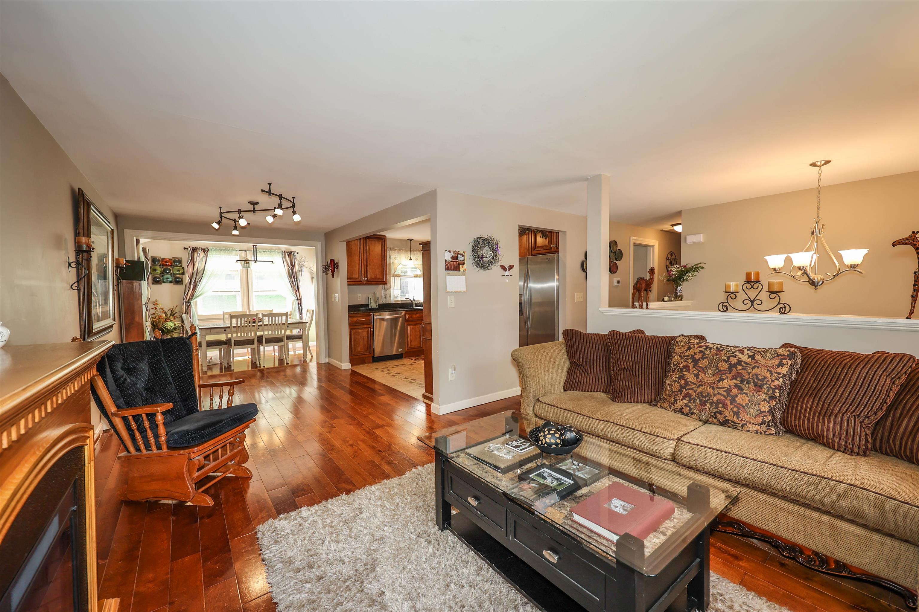 52 Jonathan Lane Manchester, NH 03104 - Photo 15 of 40