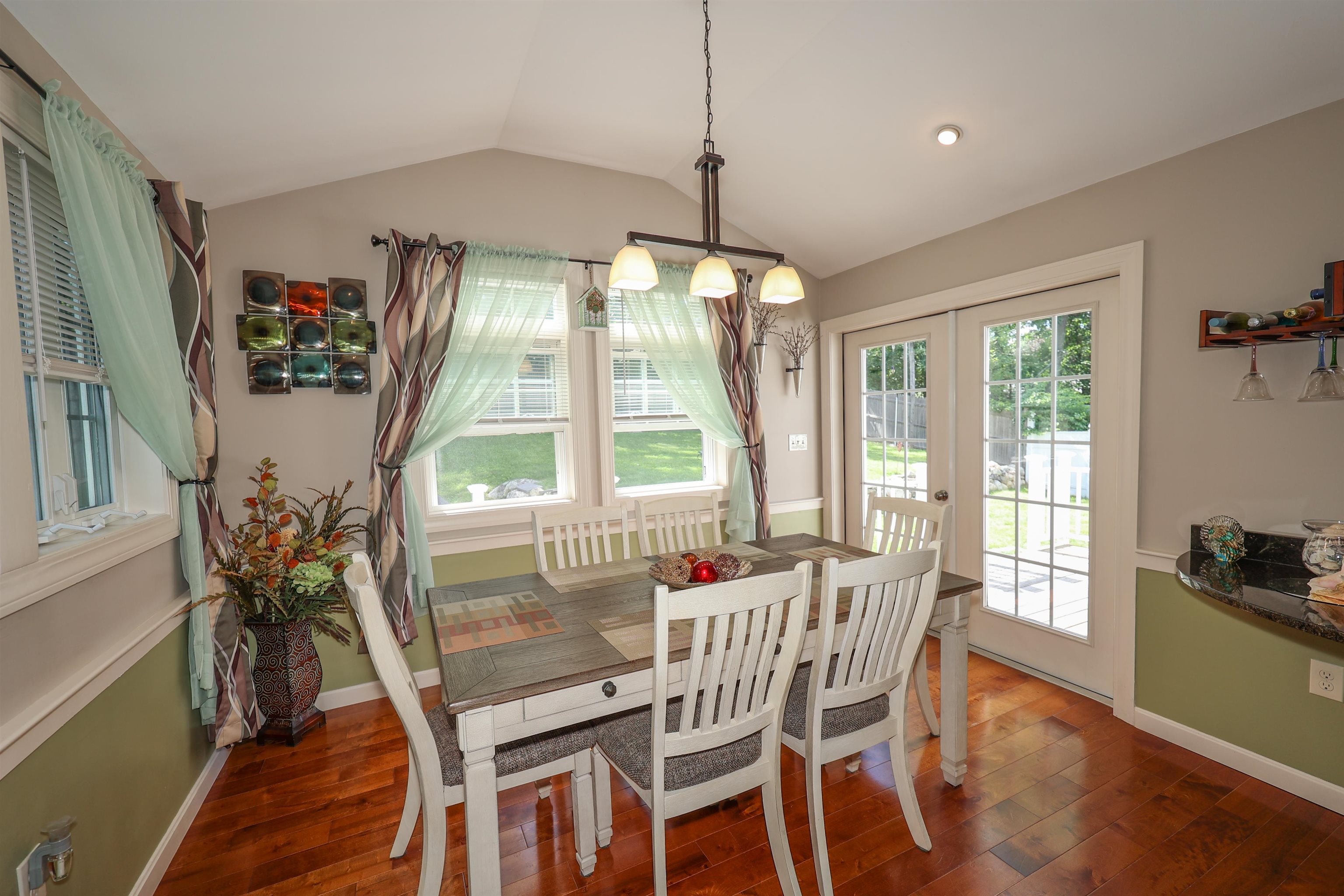 52 Jonathan Lane Manchester, NH 03104 - Photo 20 of 40