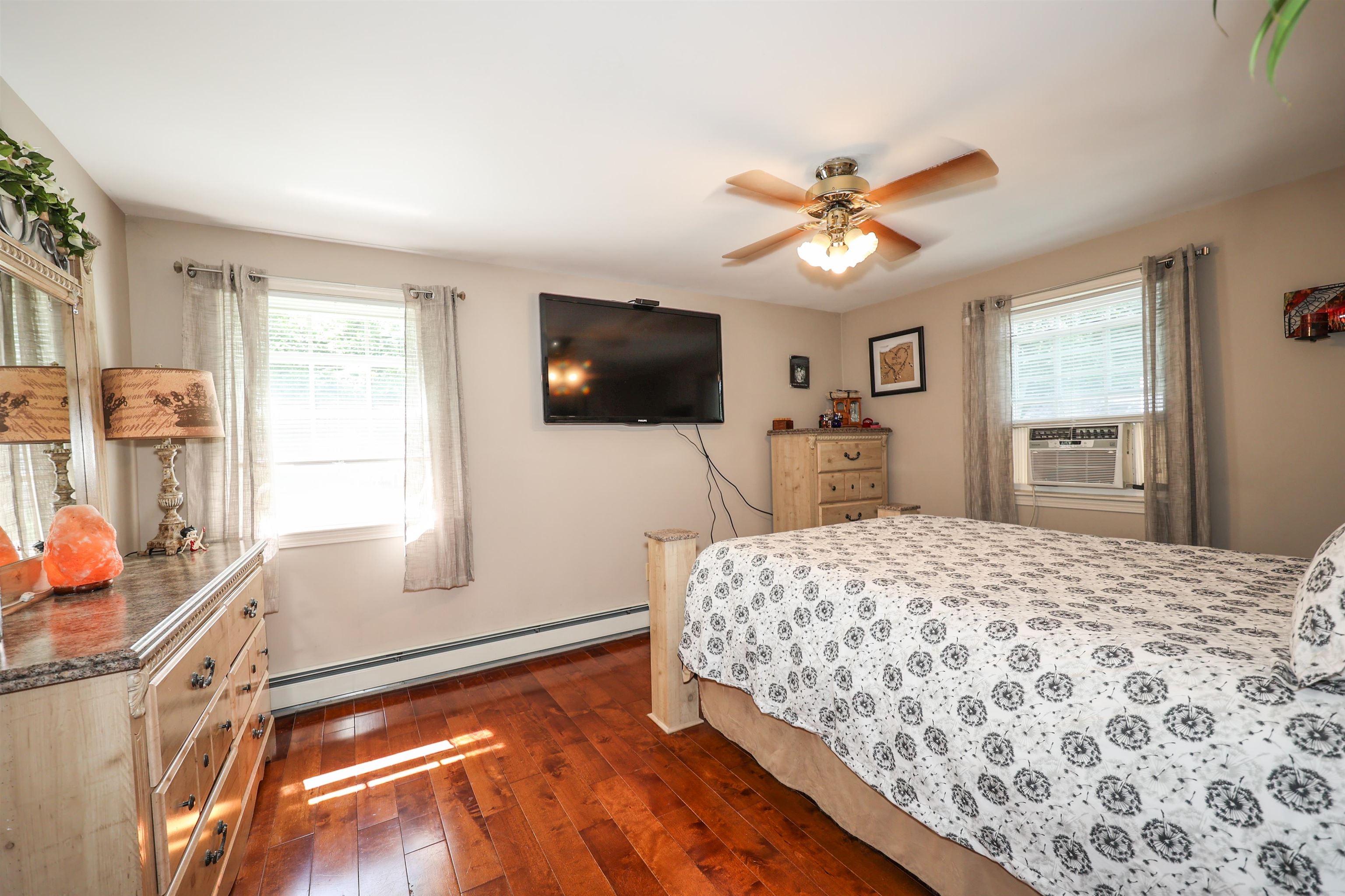 52 Jonathan Lane Manchester, NH 03104 - Photo 23 of 40