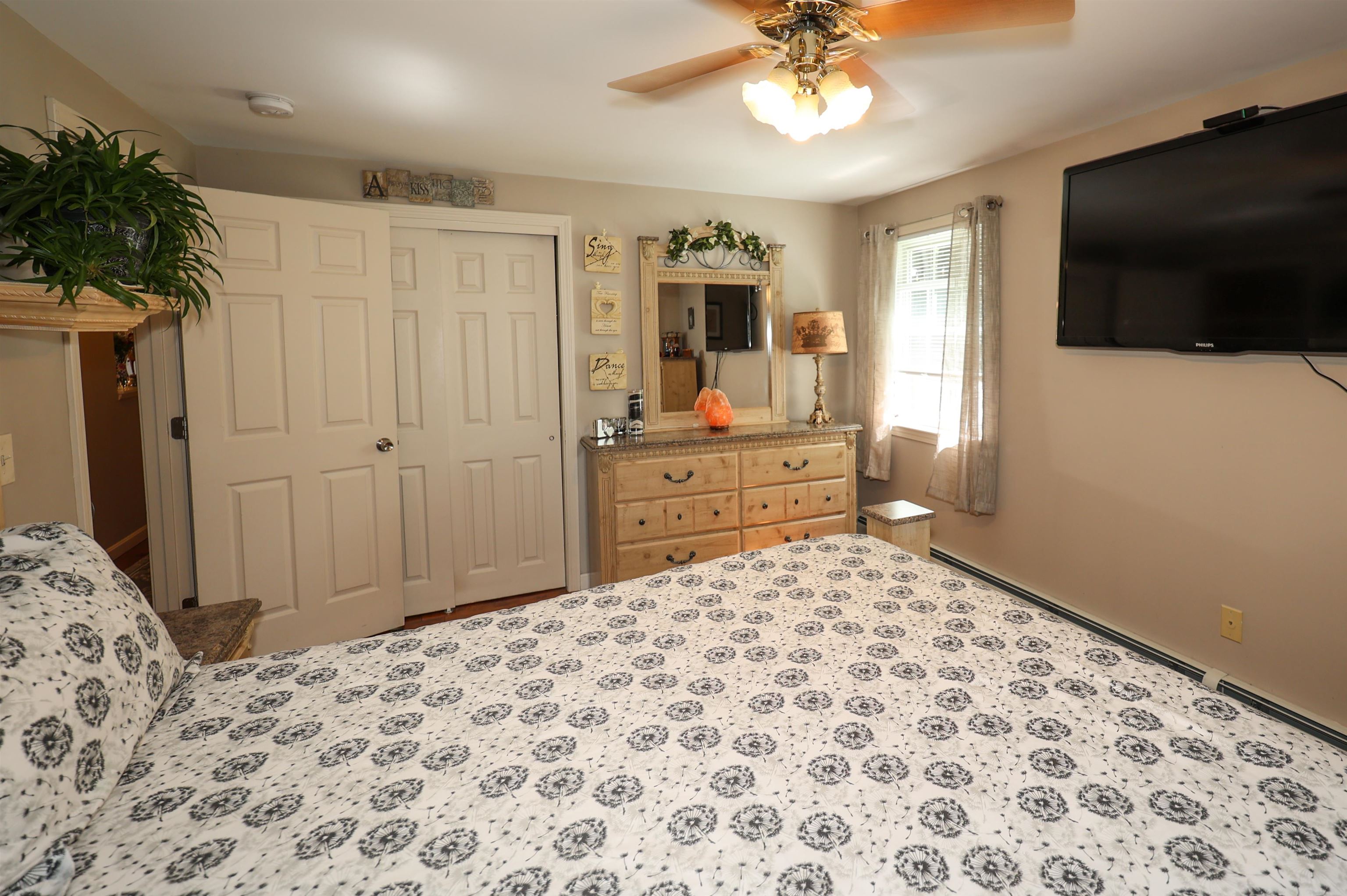 52 Jonathan Lane Manchester, NH 03104 - Photo 24 of 40