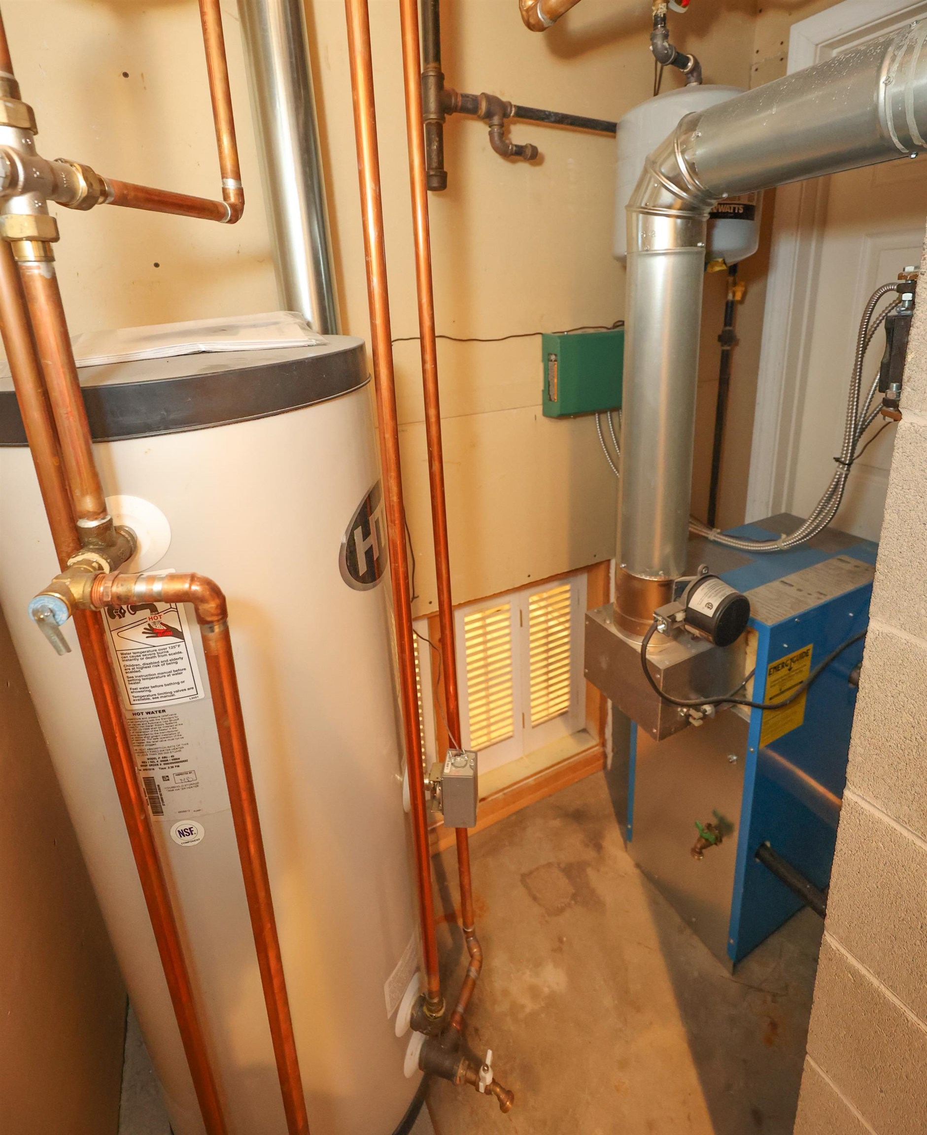 52 Jonathan Lane Manchester, NH 03104 - Photo 36 of 40