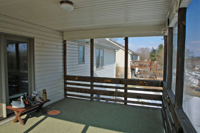3328 Hemingway Road Roanoke, VA 24014 - Photo 12 of 19 SCREENED PORCH