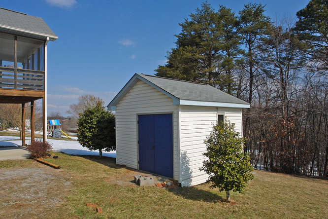 3328 Hemingway Road Roanoke, VA 24014 - Photo 16 of 19 EXTERIOR