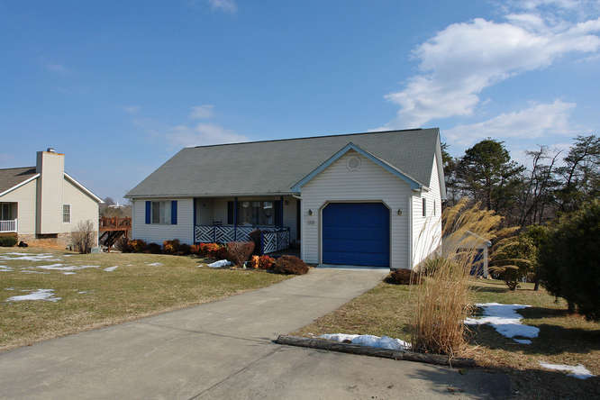 3328 Hemingway Road Roanoke, VA 24014 - Photo 18 of 19 EXTERIOR