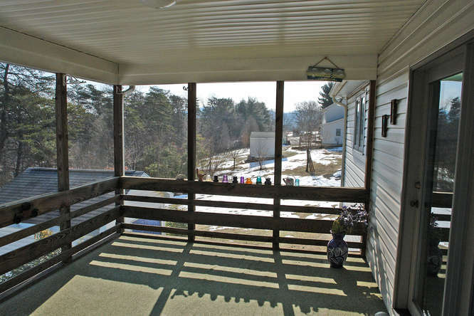 3328 Hemingway Road Roanoke, VA 24014 - Photo 10 of 19 SCREENED PORCH