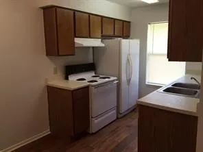 $555 | 1103 Lincoln Street, Zapata, TX 78076