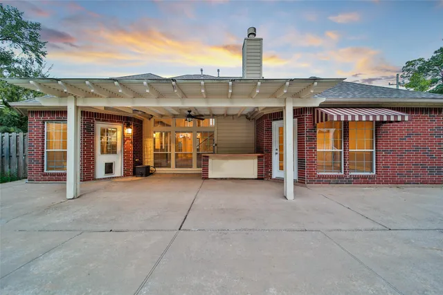 $669,990 | 2315 Legends Gate Drive, Spring, TX 77386