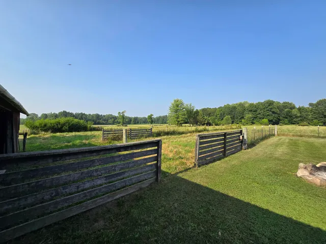 $299,500 | 9791 South Hillsdale Road, Hillsdale, MI 49242