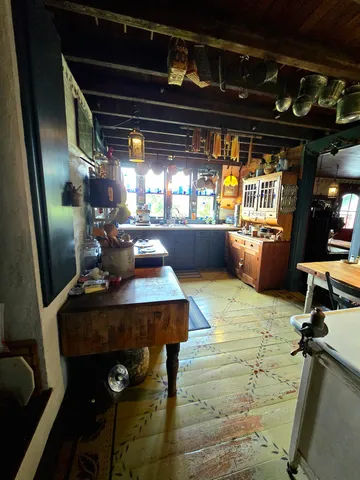 $299,500 | 9791 South Hillsdale Road, Hillsdale, MI 49242