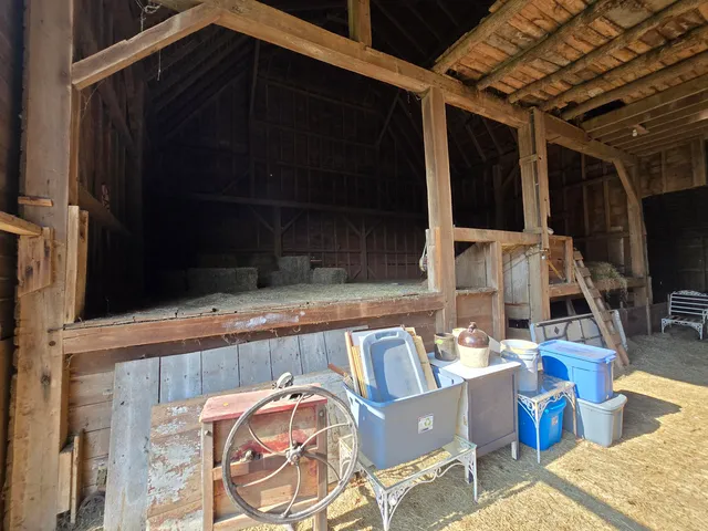 $299,500 | 9791 South Hillsdale Road, Hillsdale, MI 49242