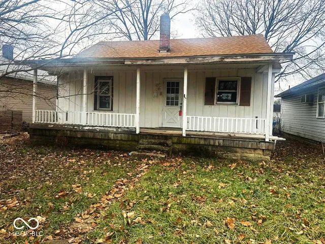 $75,000 | 2113 South Waldemere Avenue, Muncie, IN 47302