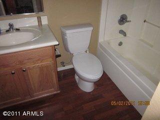 902 East Pedro Road Phoenix, AZ 85042 - Photo 3 of 18 bath2