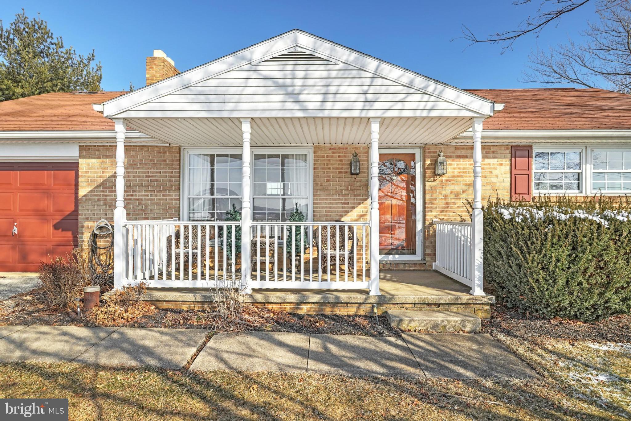 185 Windsor Road York, PA 17402 - Photo 3 of 30 Gallery Image 3
