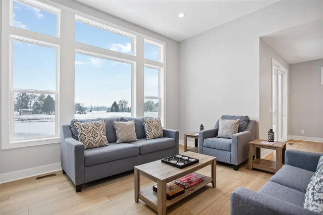 $529,900 | 10137 Strawberry Lane, Zeeland, MI 49464