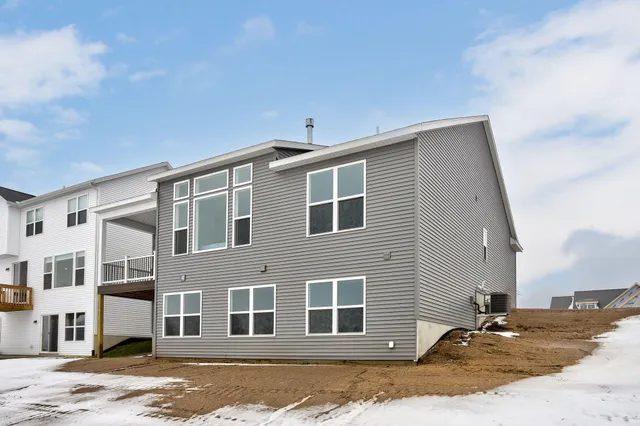 $529,900 | 10137 Strawberry Lane, Zeeland, MI 49464