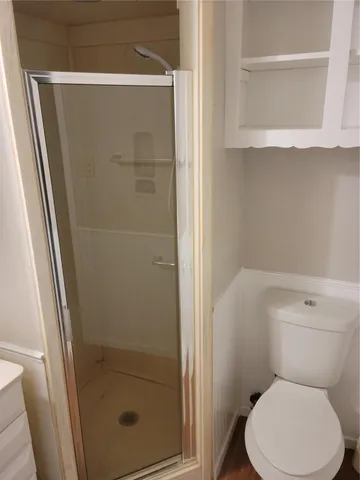 $2,100 | 343 Windsor Square, Alvin, TX 77511